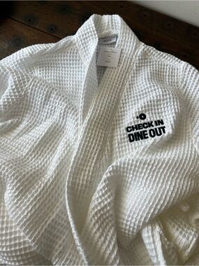 NWT - Parachute White Waffle Robe with Embroidery